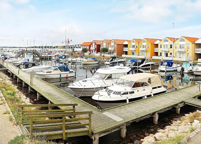 Harbor Retreat In - By Traum